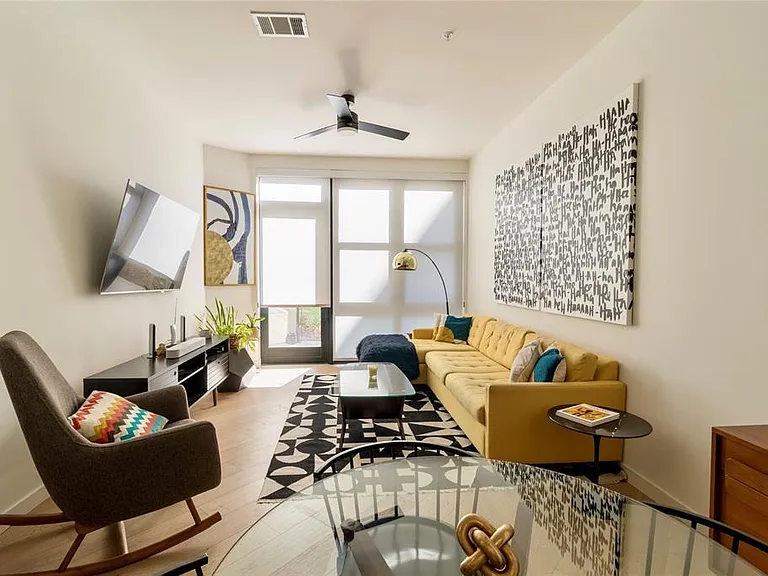 800 Embassy Dr #115 — Photo 5