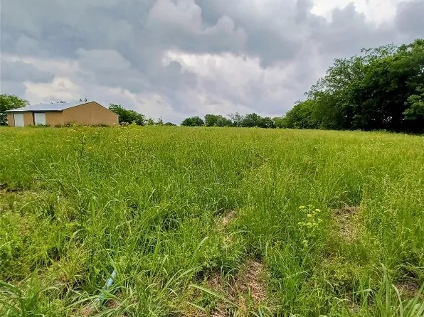 34204 State Highway 64, Wills Pt, TX 75169