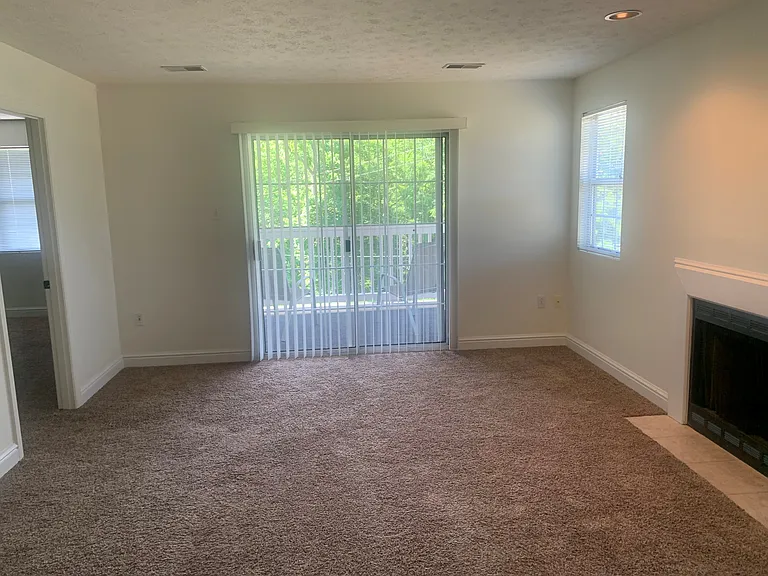 127 Greenwood Dr #8 — Photo 7