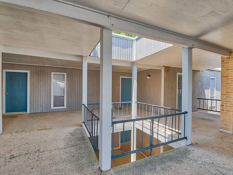 Townsend Place Apartments