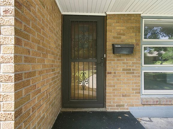 3rd image of 110 Sunrise Hill Dr