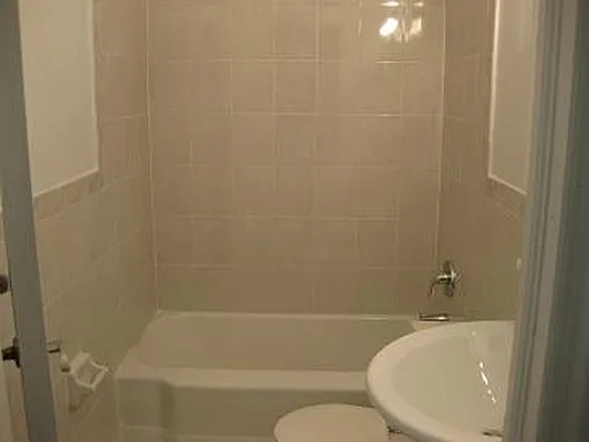 Rented by America Mecca Realty LLC | media 15