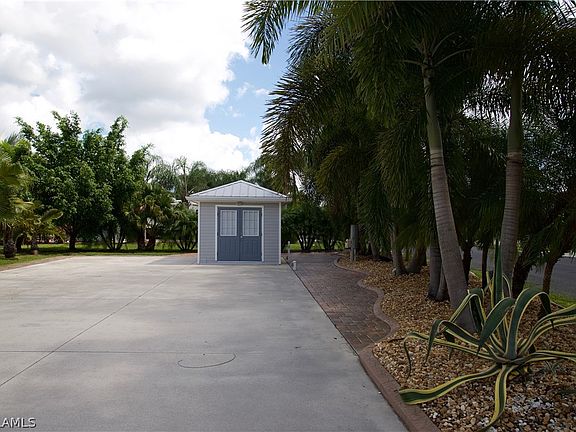 2nd image of 10091 Ramblewood Ct