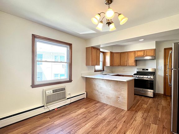 3rd image of 5056 N Meade Ave APT 2S