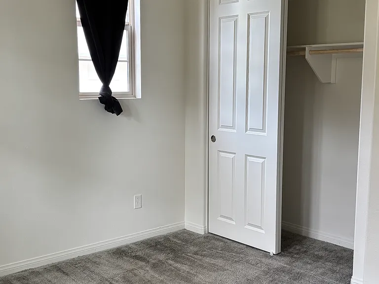 7636 Channel View St — Photo 9