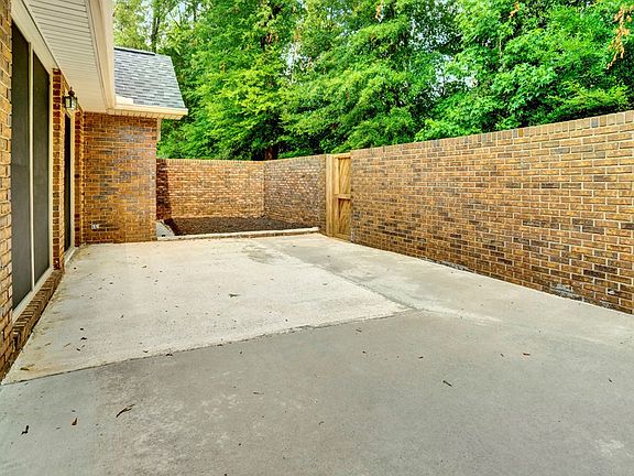 5th image of 109 Windsor Oaks Ct