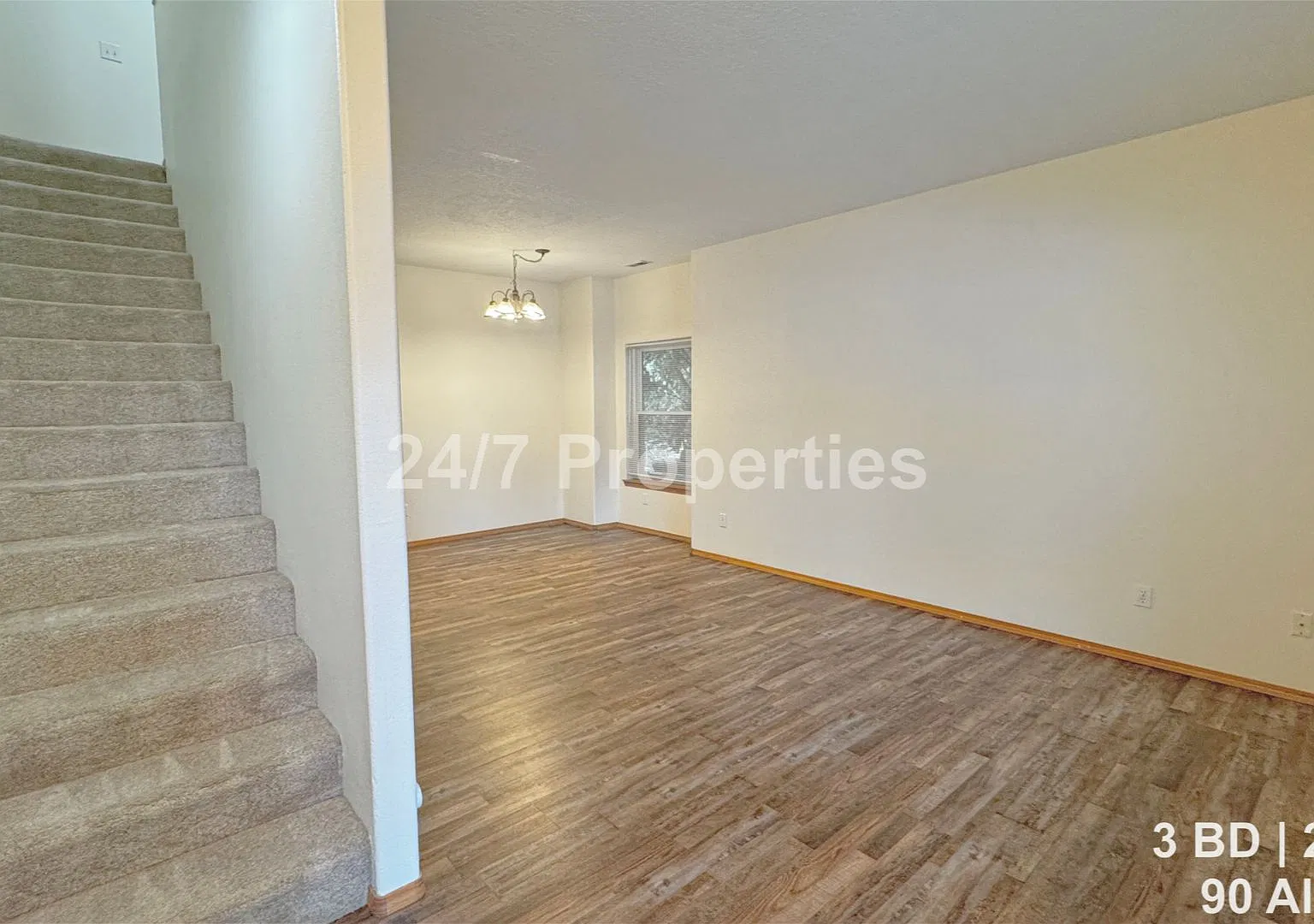 Beautiful 3 BD | 2.5 BA Duplex in Wine Country - Dayton — Photo 3