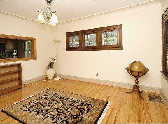 5th image of 2413 Dowling Ave N