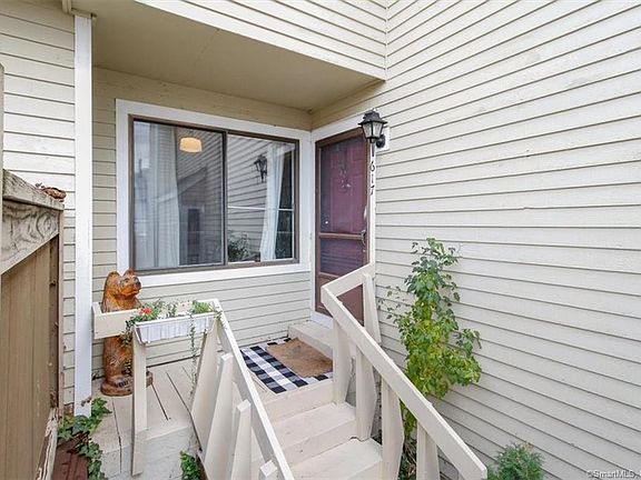 3rd image of 617 Longfellow Dr #617