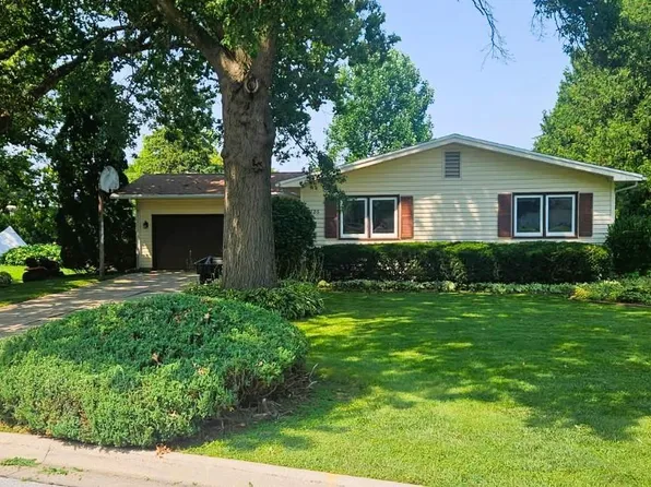1126 Rachael St, Waterloo, IA 50701