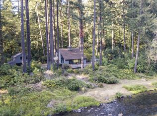 47600 McKenzie Hwy, Vida, OR