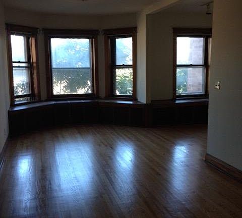 4th image of 3522 N Ashland Ave #2