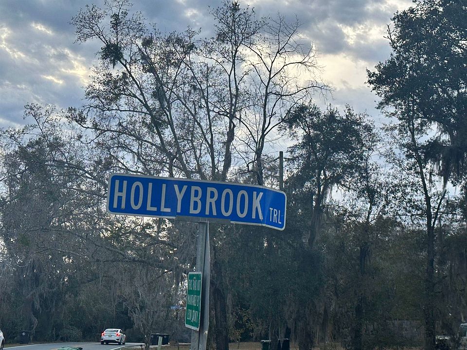 1st image of Hollybrook Trl