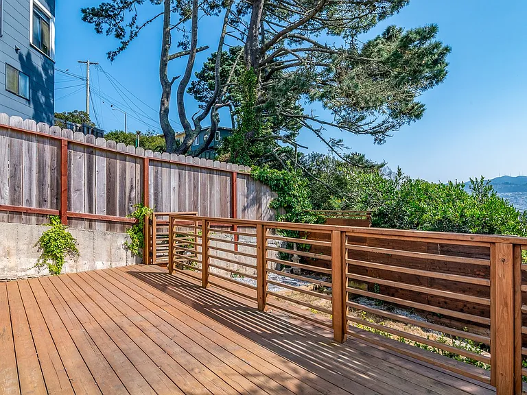 919 Teresita Blvd — Photo 28