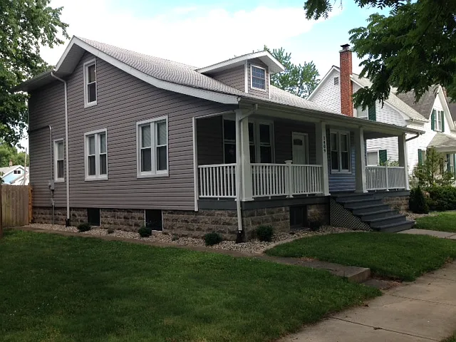 3 bed, 2200 sqft, $1,500 — Photo 1