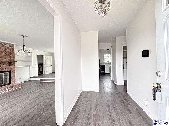 5th image of 304 E Suena Dr