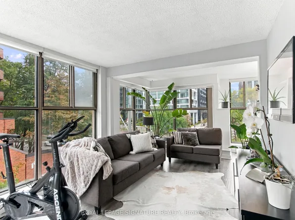 65 Scadding Ave #301, Toronto, ON M5A 4L1