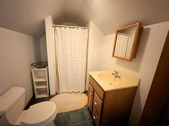 2nd image of 109 Mountain Laurel Ln