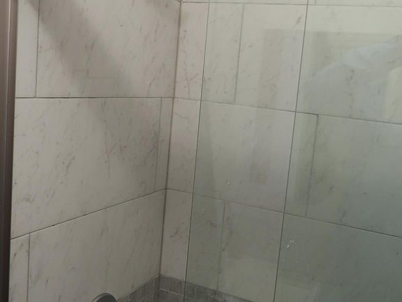 5th image of 1547 W Blackhawk St APT 2B