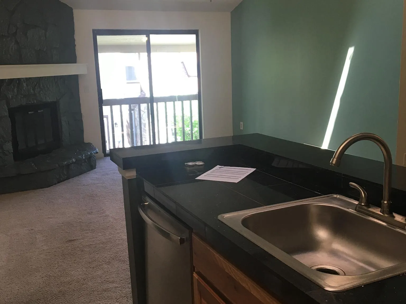 2 bed, 1011 sqft, $2,200 — Photo 3