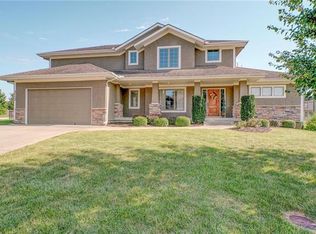 3113 SE Brookside Ct, Lees Summit, MO 64063