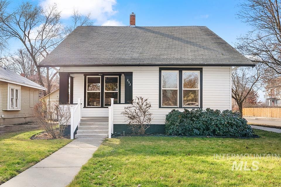 1st image of 253 W Court St