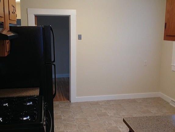 3rd image of 9 Norton St #2