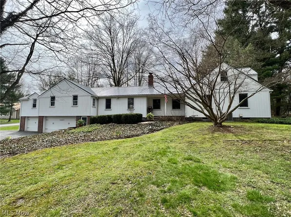 11904 Auburn Rd, Chardon, OH 44024