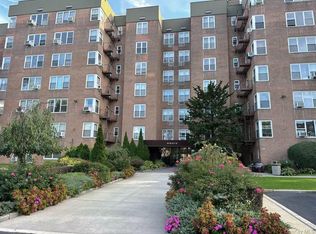 18-40 211st Street #5A, Bayside, NY 11360