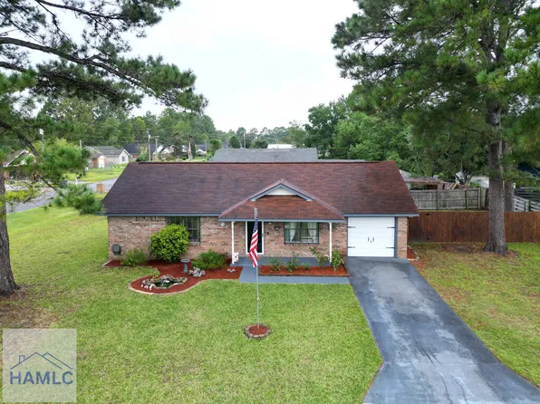 702 Ashwood Dr, Hinesville, GA 31313