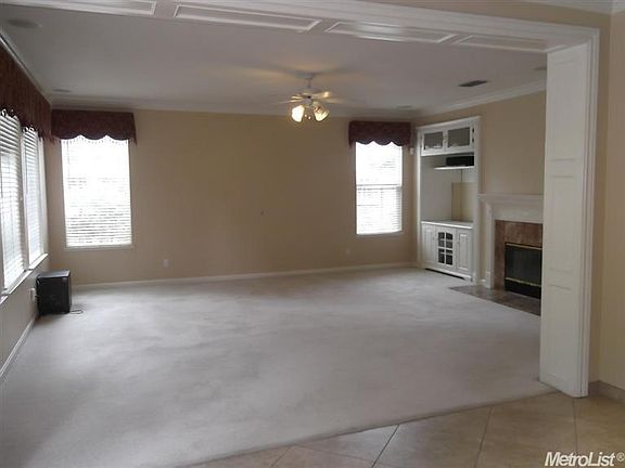 5th image of 4026 Pine Lake Cir