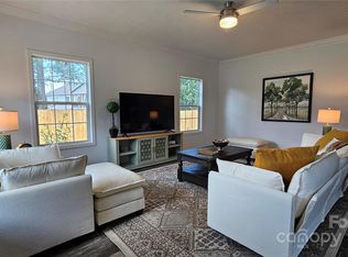 131 Boxwood Ln, Forest City, NC 28043