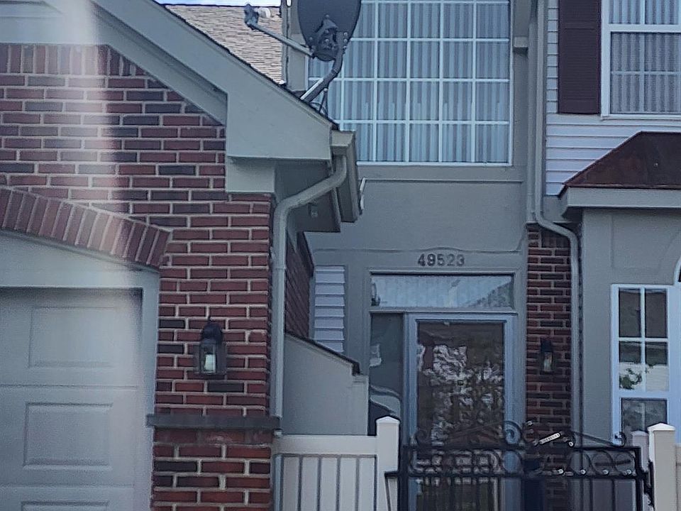 1st image of 49523 Pointe Xing