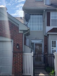 49523 Pointe Xing, Plymouth, MI, 48170