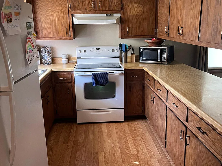 2264 Lefeber Ave — Photo 3