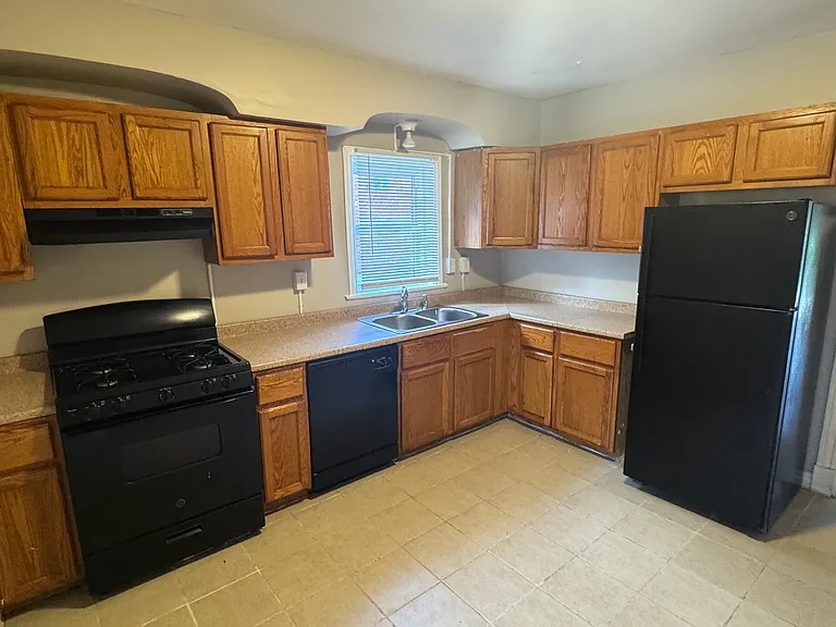6128 Otto Ave — Photo 2