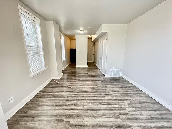 3rd image of 1309 W Allegheny Ave #2R