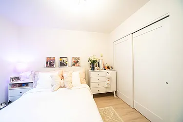 Rented by R New York