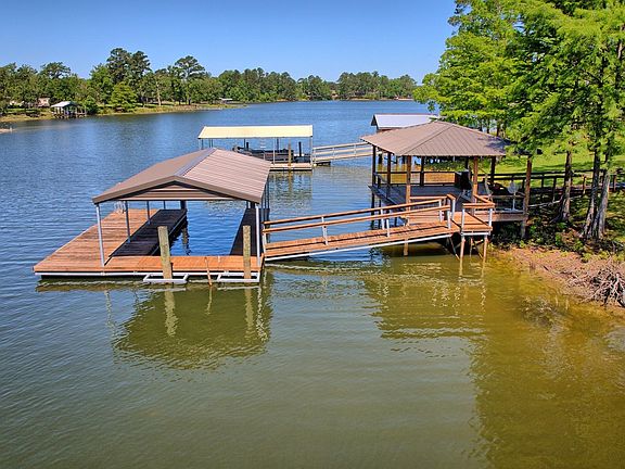 3rd image of 203 Whispering Pine