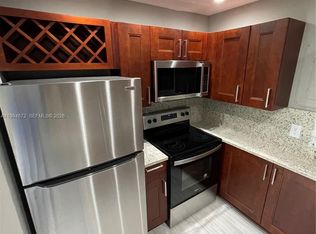 8911 NW 28th Dr #32, Pompano Beach, FL 33065