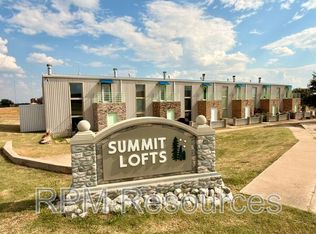 300 Summit Ridge Dr #B-B4, Oklahoma City, OK 73114