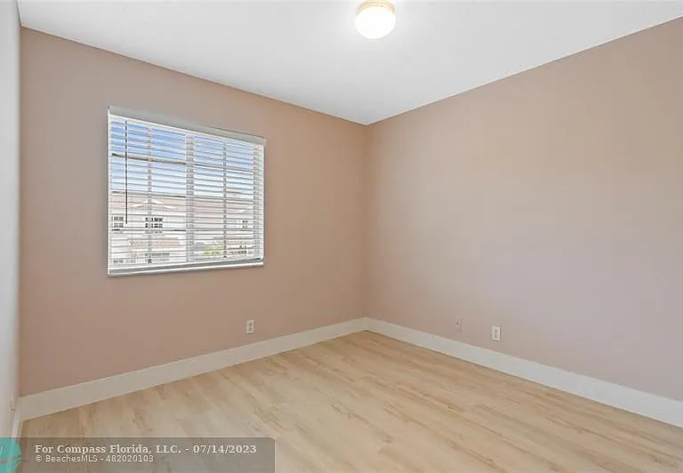 1186 SW 44th Ave — Photo 48