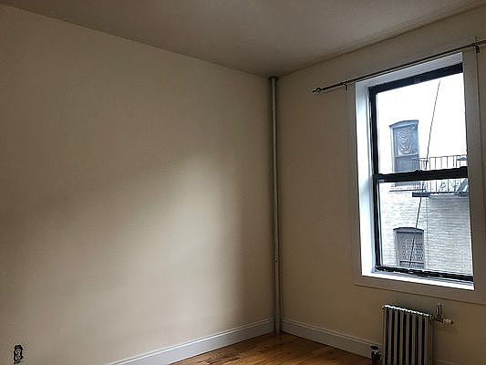 4th image of 643 W 172nd St #4F