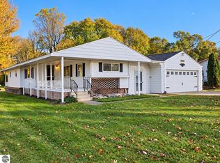 613 S Main St, Ovid, MI 48866