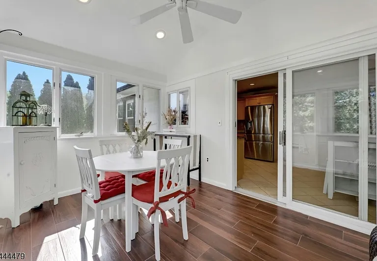 11 Rande Dr — Photo 24