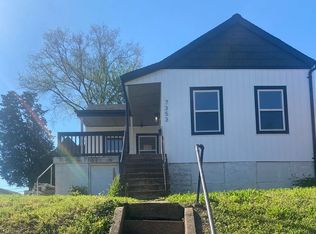 7353 Virginia Ave, Saint Louis, MO 63111