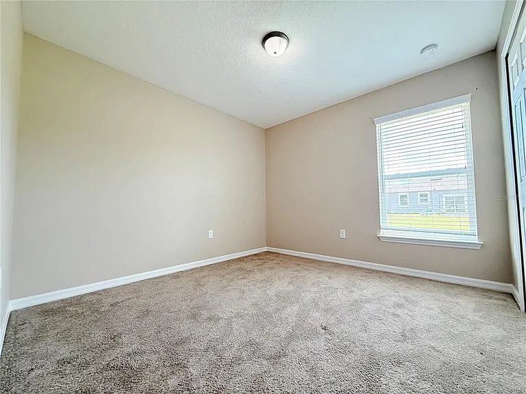 15712 SW 37th Cir — Photo 19