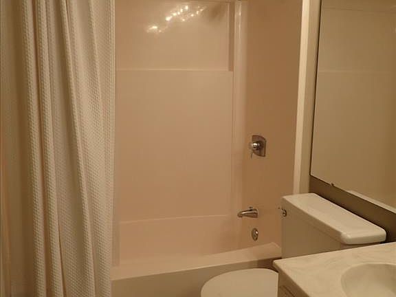 5th image of 775 Gulf Shore Dr Unit 1118