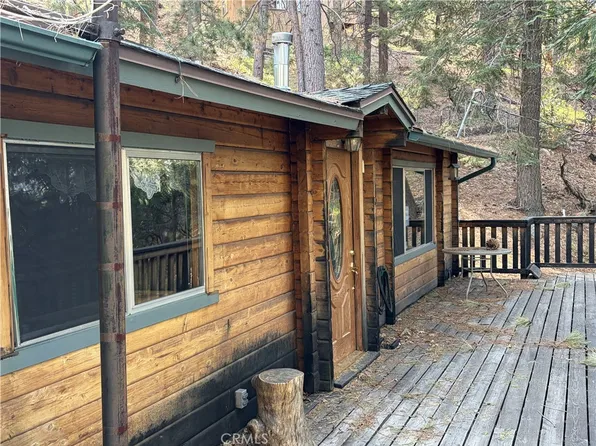 6307 Cedar Ct, Angelus Oaks, CA 92305