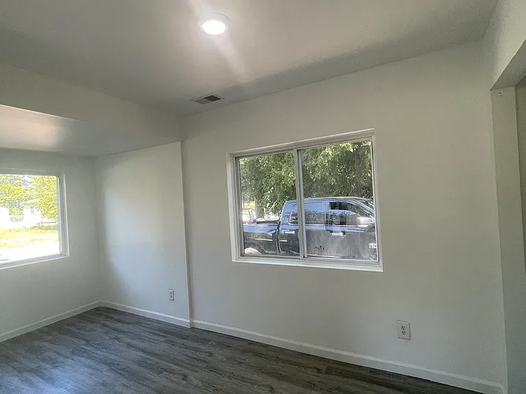 2902 John L Portis Dr — Photo 5